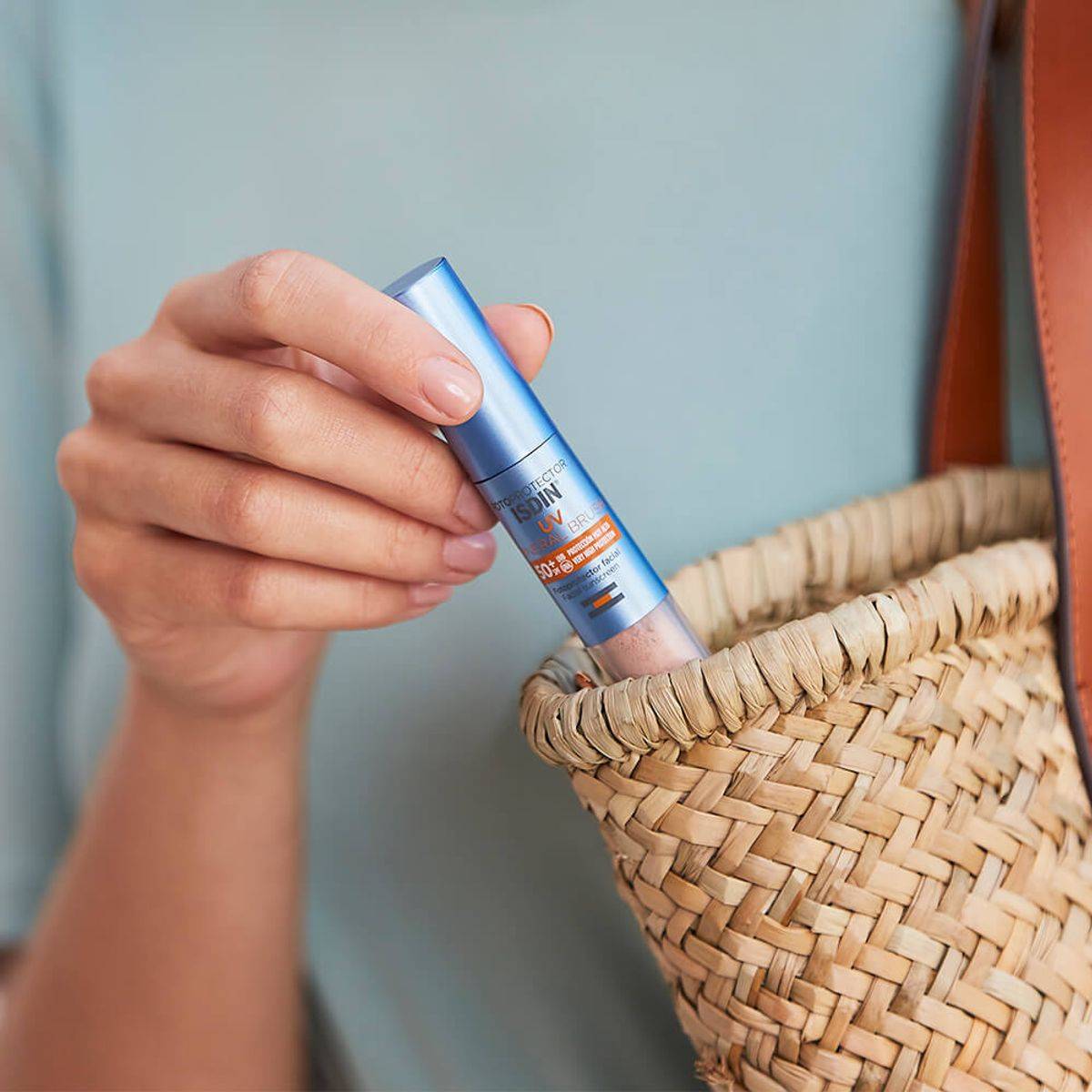 Isdin Fotoprotector UV Mineral SPF50+ Brush 2g - Image 3